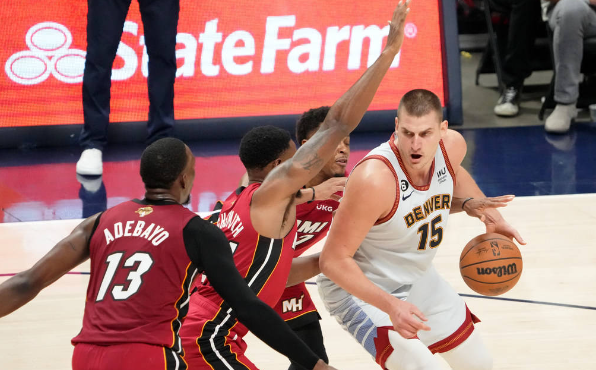 總比分4-1掘金94-89熱火奪隊(duì)史首座冠軍 約基奇28+16 巴特勒21+5