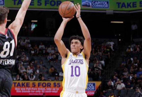 加州經(jīng)典賽-小海梅22分 約維奇21+8 克里斯蒂17+6 熱火107-90輕取湖人