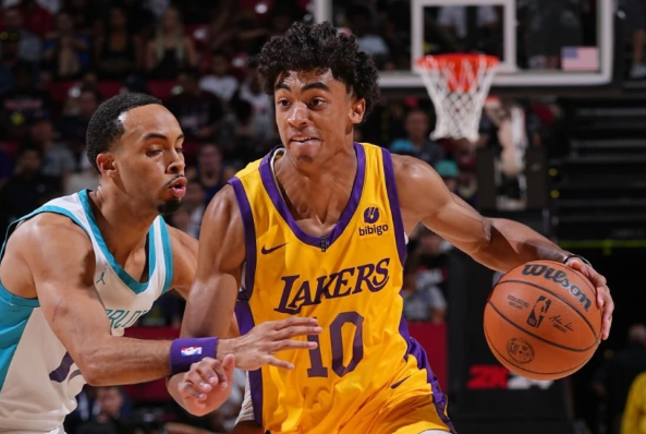 夏聯-卡斯爾頓21+14 席菲諾15+5 米勒10+8 湖人93-75輕取黃蜂