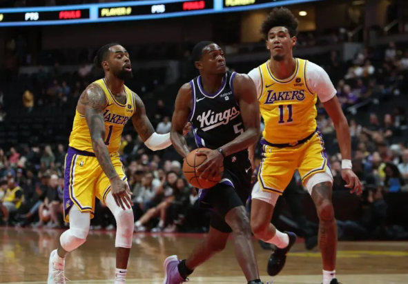 詹眉輪休湖人5人上雙109-1041戰(zhàn)勝國王 拉塞爾21+8文森特18分