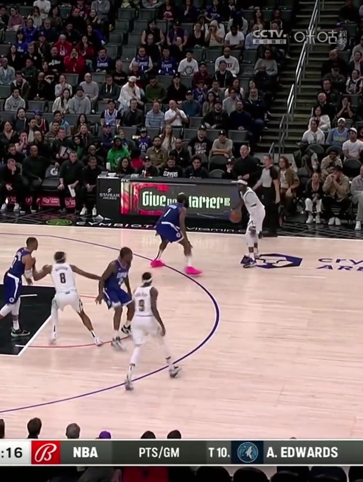 保護(hù)哈登的一種方式！雷吉想軍訓(xùn)哈登 泰倫盧直接讓小卡去包夾