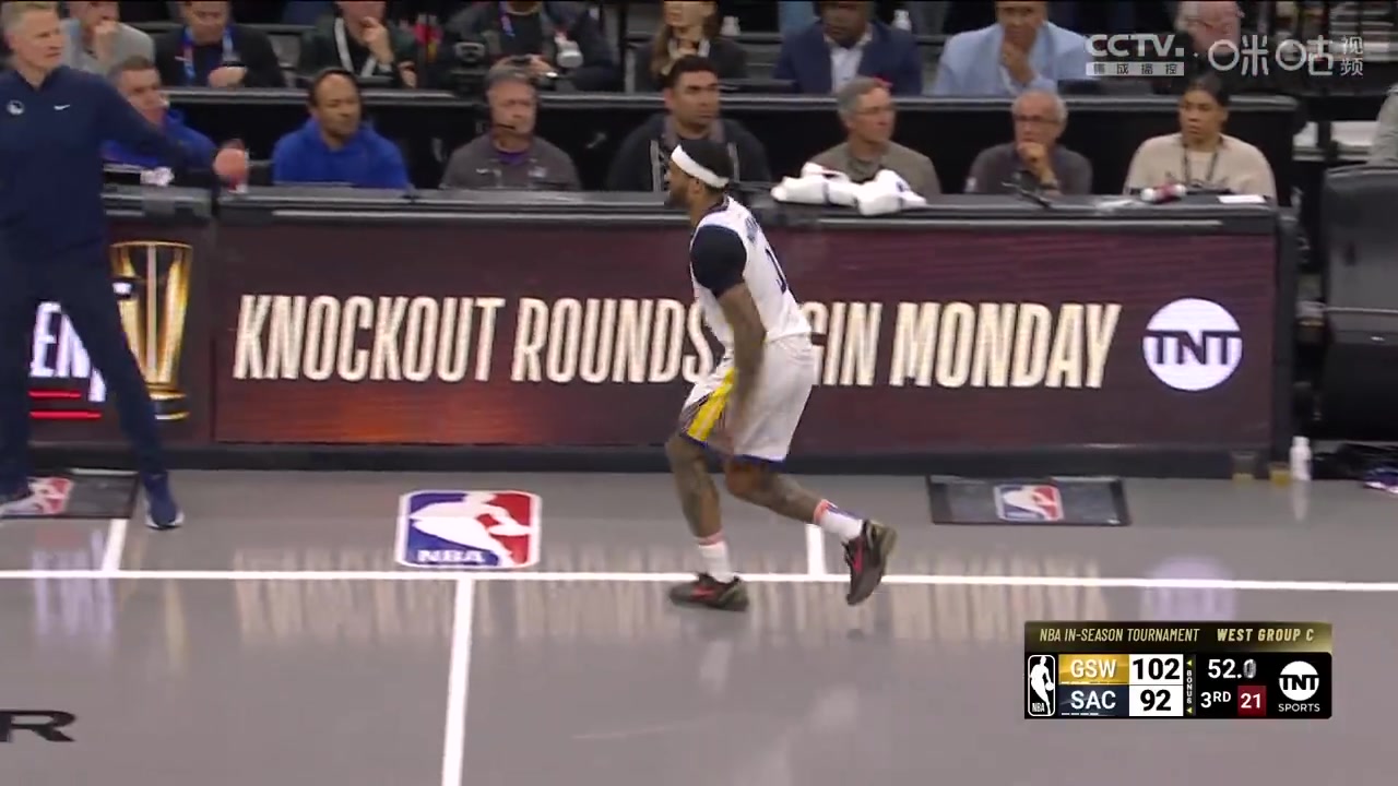 小佩頓在昨日對(duì)陣國(guó)王的比賽中受傷！Shams：小佩頓遭遇右小腿肌肉撕裂，歸期未定