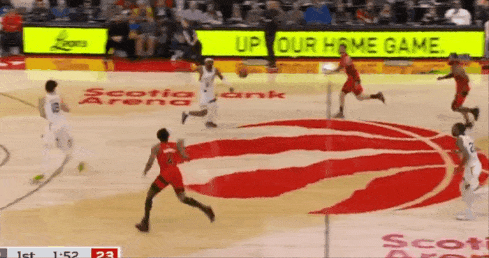 猛龍主場凌厲擊敗太陽：巴恩斯猶如閃電飛身隔扣讓對手啞口無言