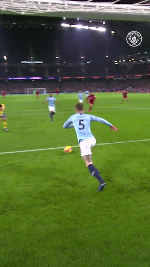 斯通斯：能自己解決的事，從不麻煩別人