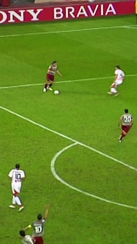 能將這個(gè)花式動(dòng)作在實(shí)戰(zhàn)中運(yùn)用已經(jīng)相當(dāng)牛了