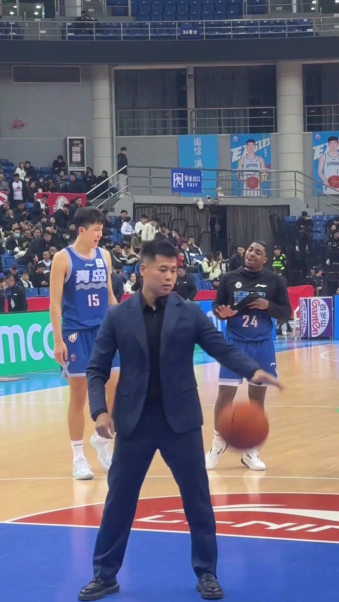 為NBA作準(zhǔn)備？楊瀚森和外援無(wú)障礙英語(yǔ)交流