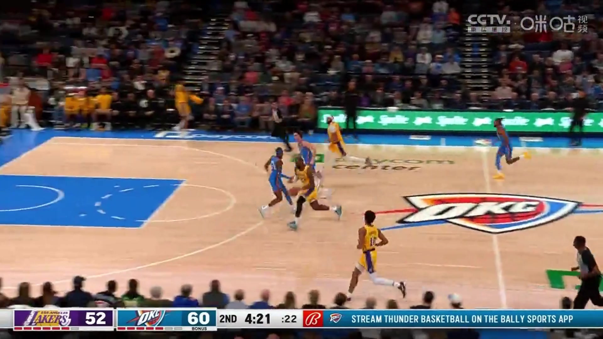 39還能這么加速太恐怖了!詹姆斯一條龍快攻過(guò)掉基迪+SGA左手暴扣!