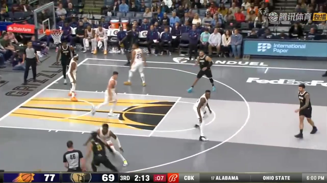 高效9中8！35歲老將德里克-羅斯溜底線華麗上反籃