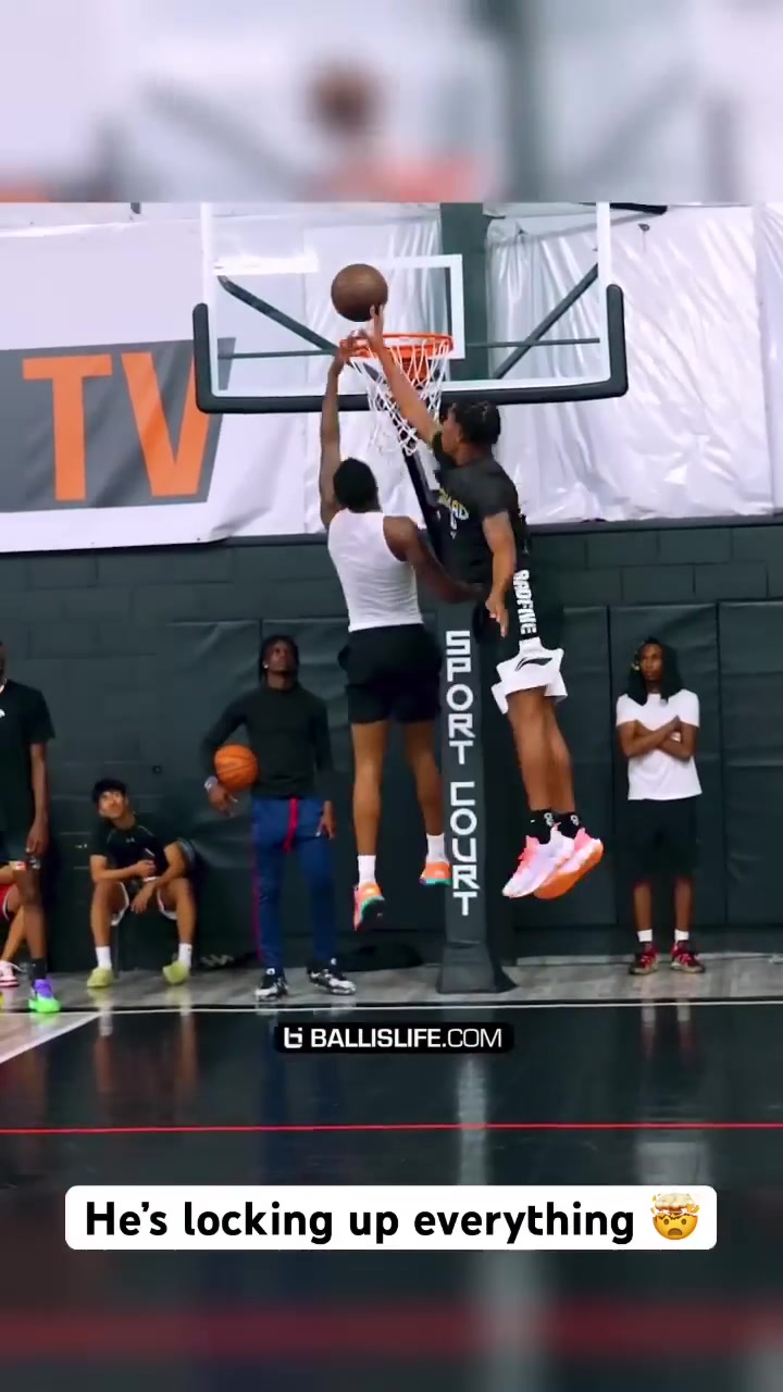 前陣子在中國野球場大殺四方的哈特，這防守打誰不贏？