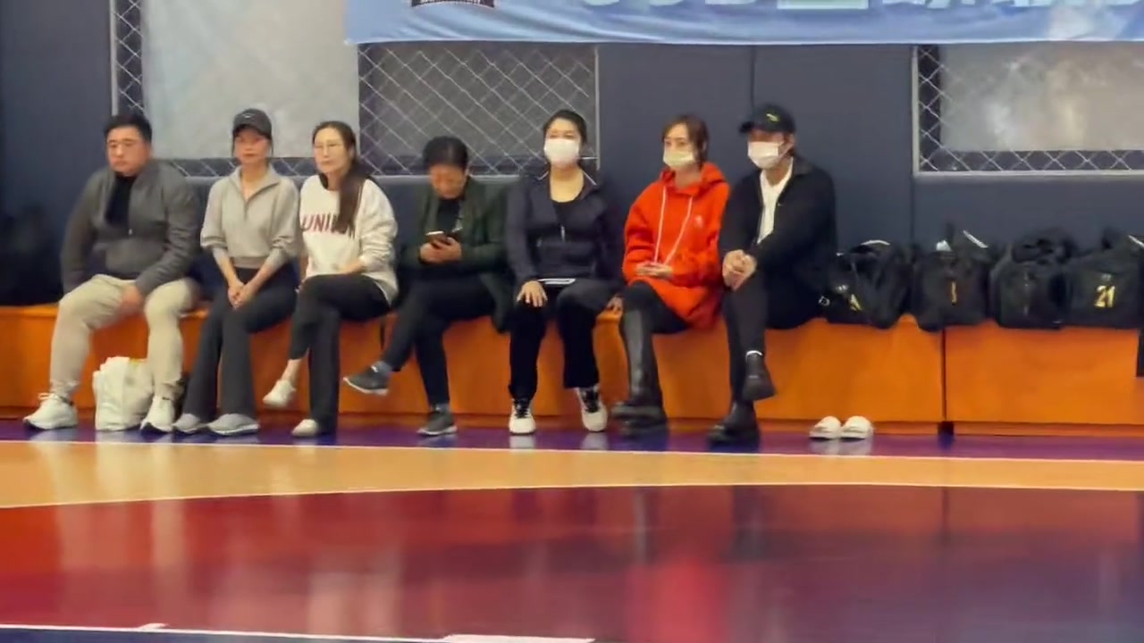 鄧超&孫儷夫婦觀看兒子籃球比賽