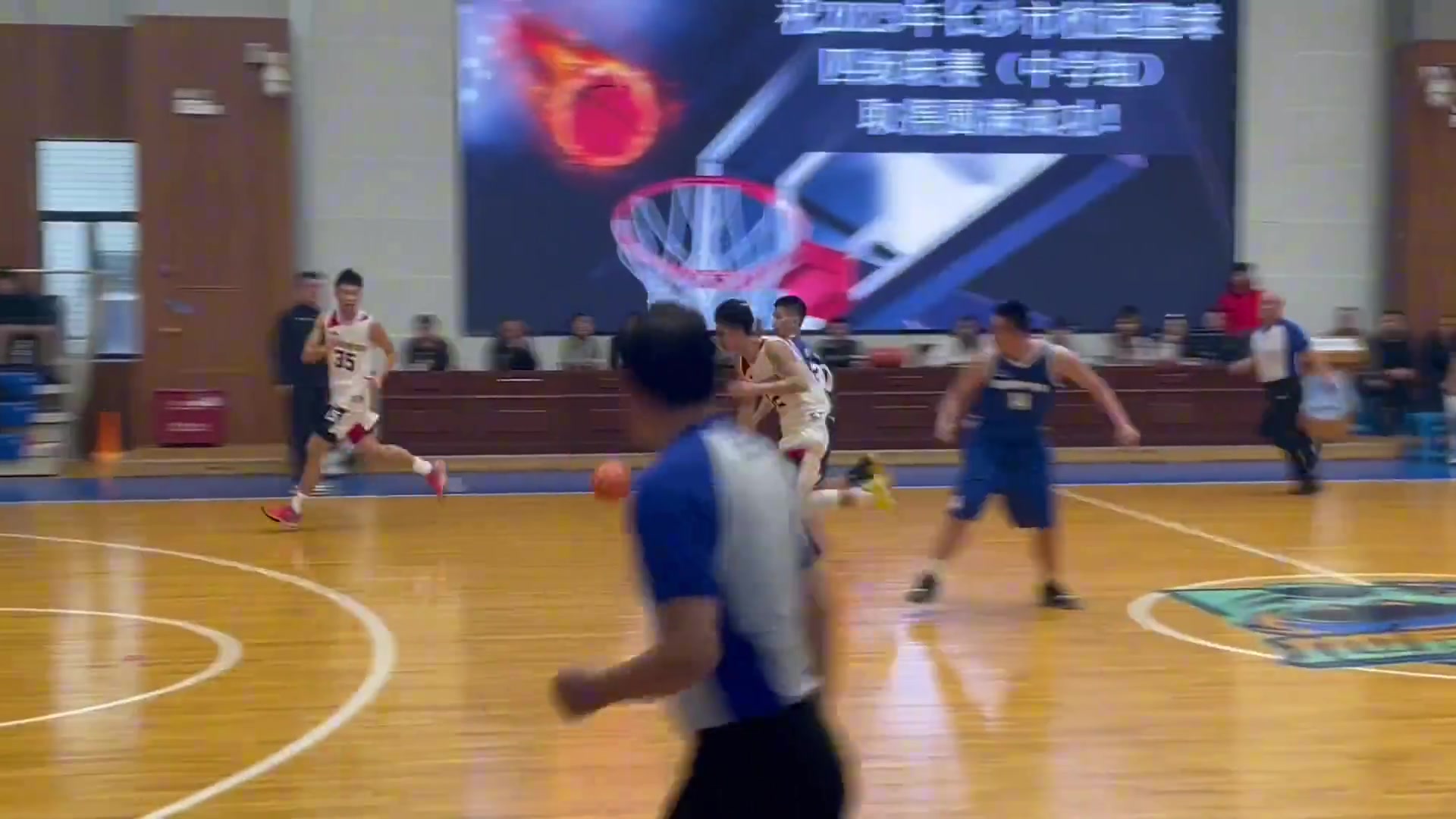 好好好，現(xiàn)在中學生這么打球的是吧？