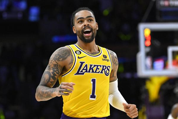 拉塞爾狂飆18分成為全場焦點