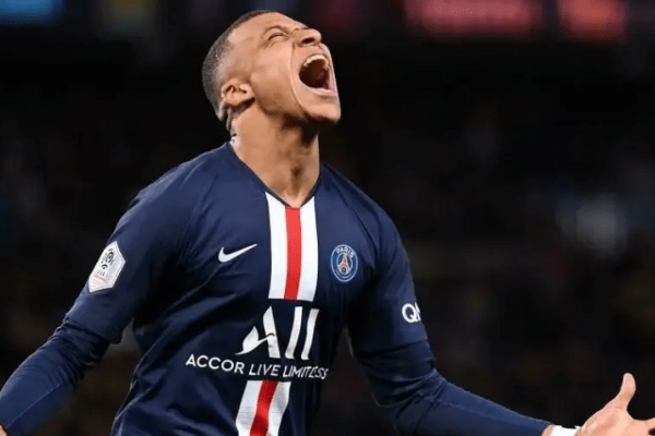 足壇中最年輕的球星是誰？