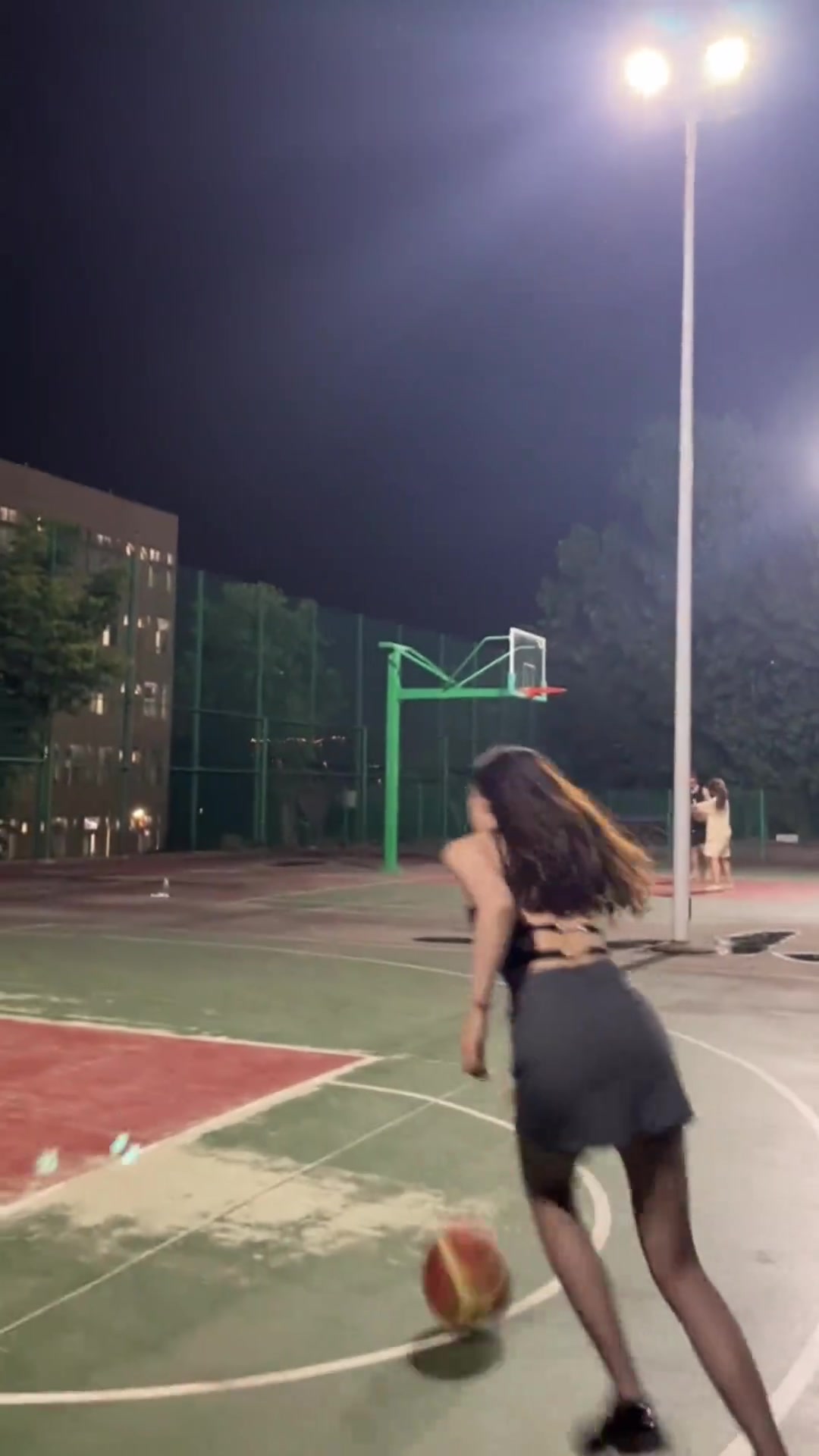 《黑絲和拉桿是可以同時(shí)存在的》