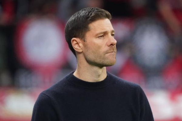 勒沃庫森現(xiàn)任主帥是誰？