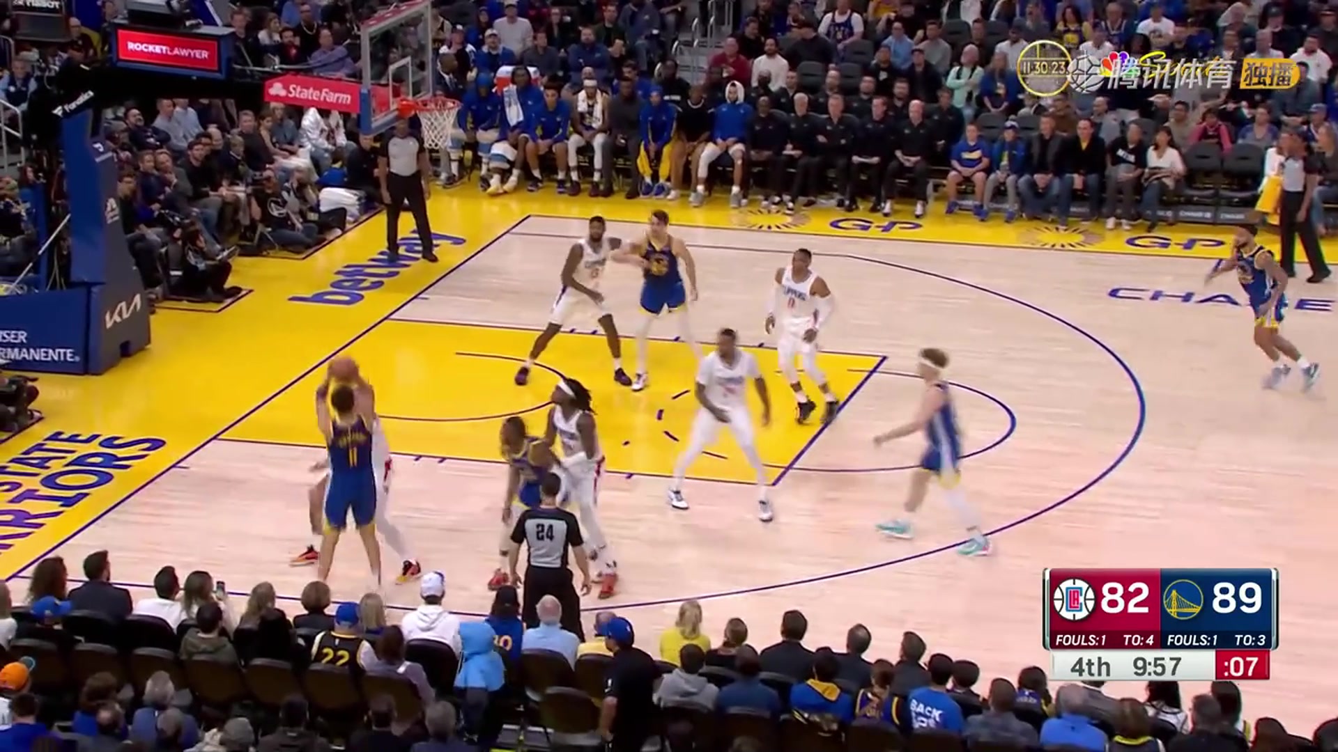 佛光終于普照！！克萊關(guān)鍵第四節(jié)里突外投！連得10分！