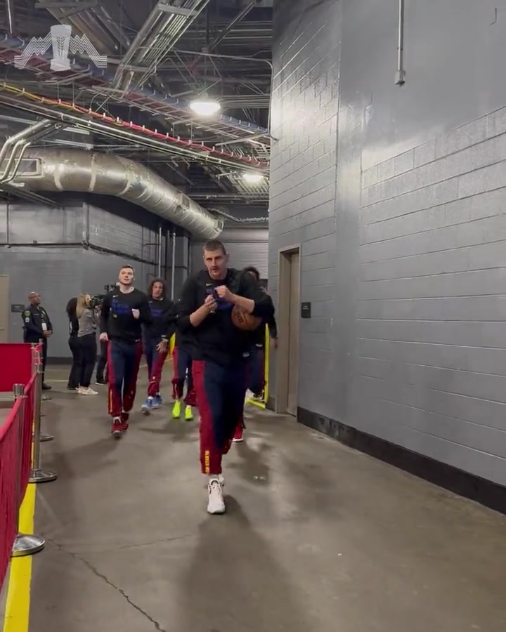 準備上課大戰(zhàn)火箭啦