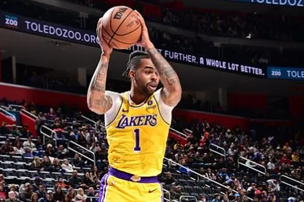 湖人首節(jié)命中率飆升至61.9%以19分巨大優(yōu)勢領(lǐng)先活塞